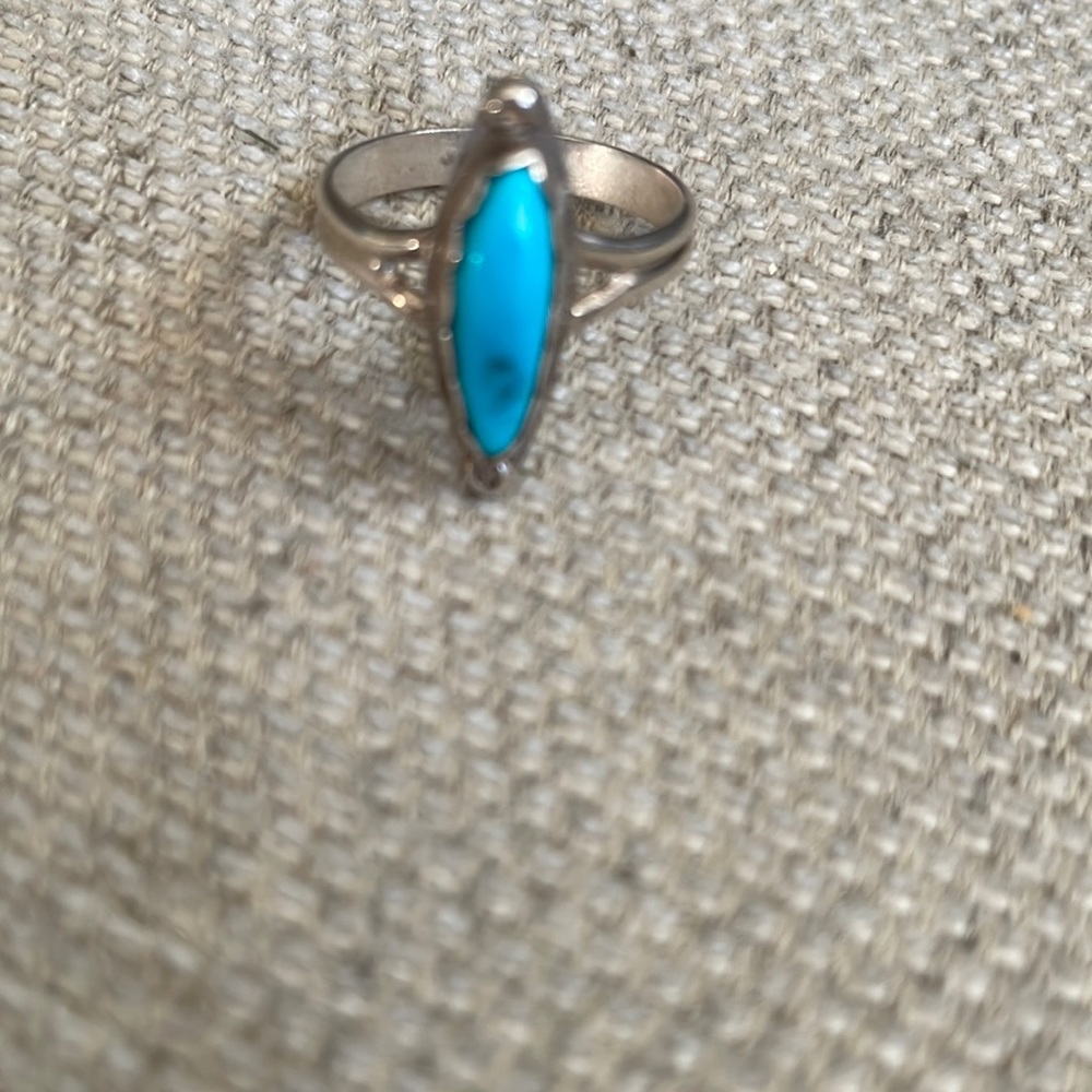 SIZE 6 TURQUOISE STERLING SILVER RING